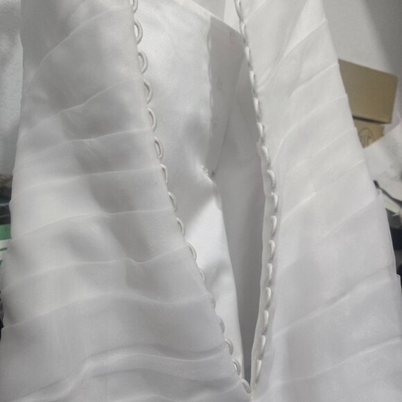 Wedding dress - Picture 6 of 6